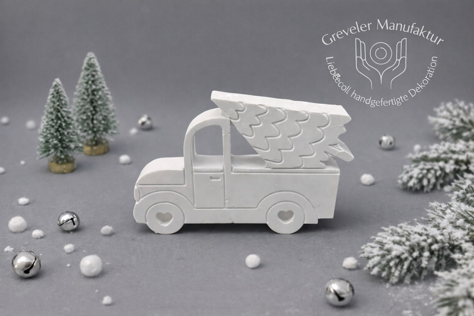 Deko-Truck mit Tannenbaum – liebevoll handgefe