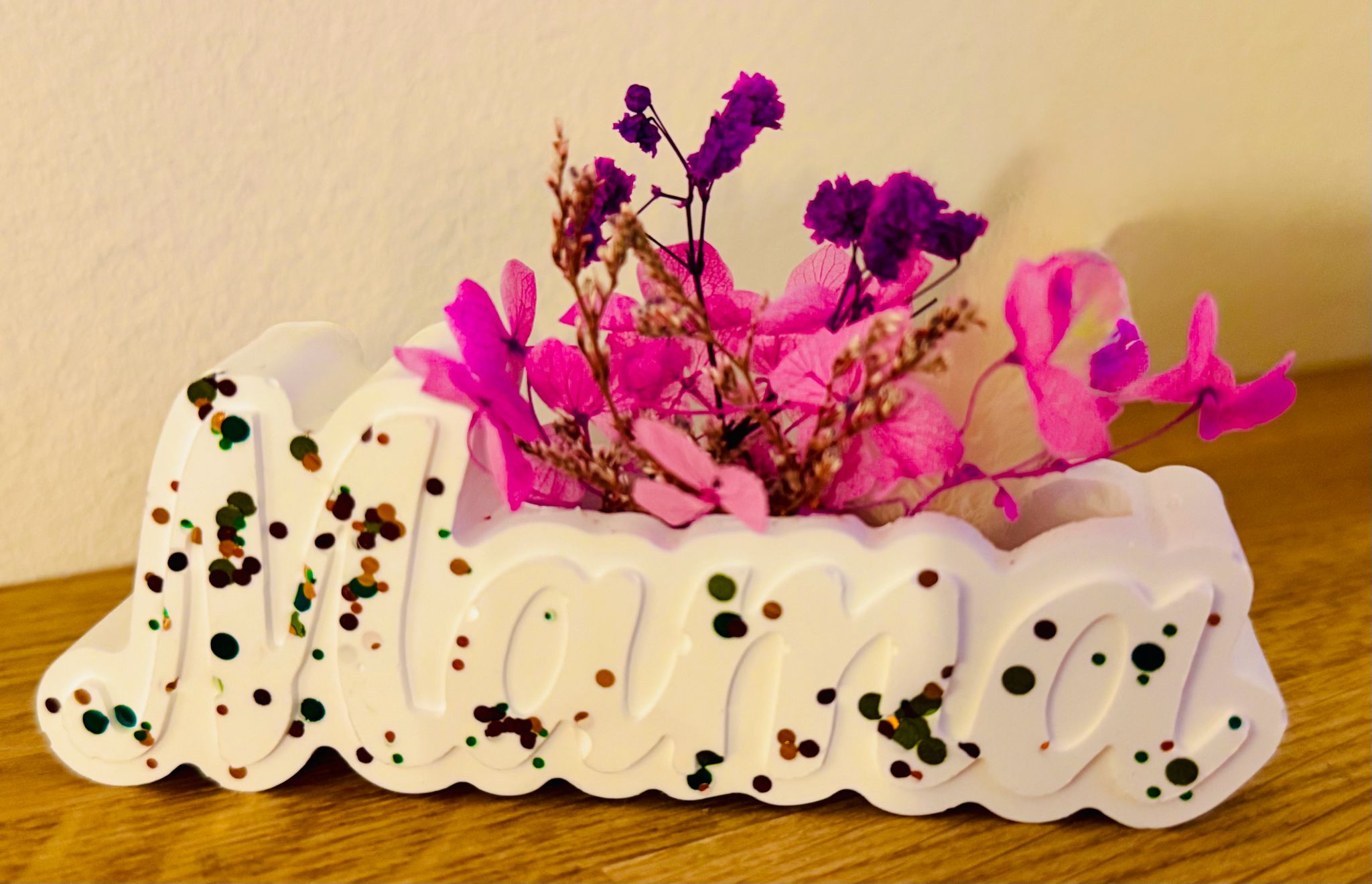 Mama - Dekorative Blumenbox „Mama“ – Handgemachtes Geschenk zum Muttertag