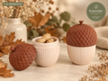 Eicheldose mit Schraubdeckel in Creme und Braun, geöffnet und geschlossen; Lieferung einer Dose ohne Nüsse